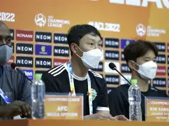 韩国K联赛球员比赛中上厕所被出示黄牌，裁判解读：提前请假可避免“吃牌”的简单介绍